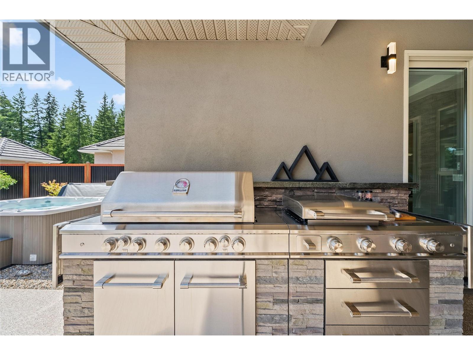 2714 Golf Course Drive - 47