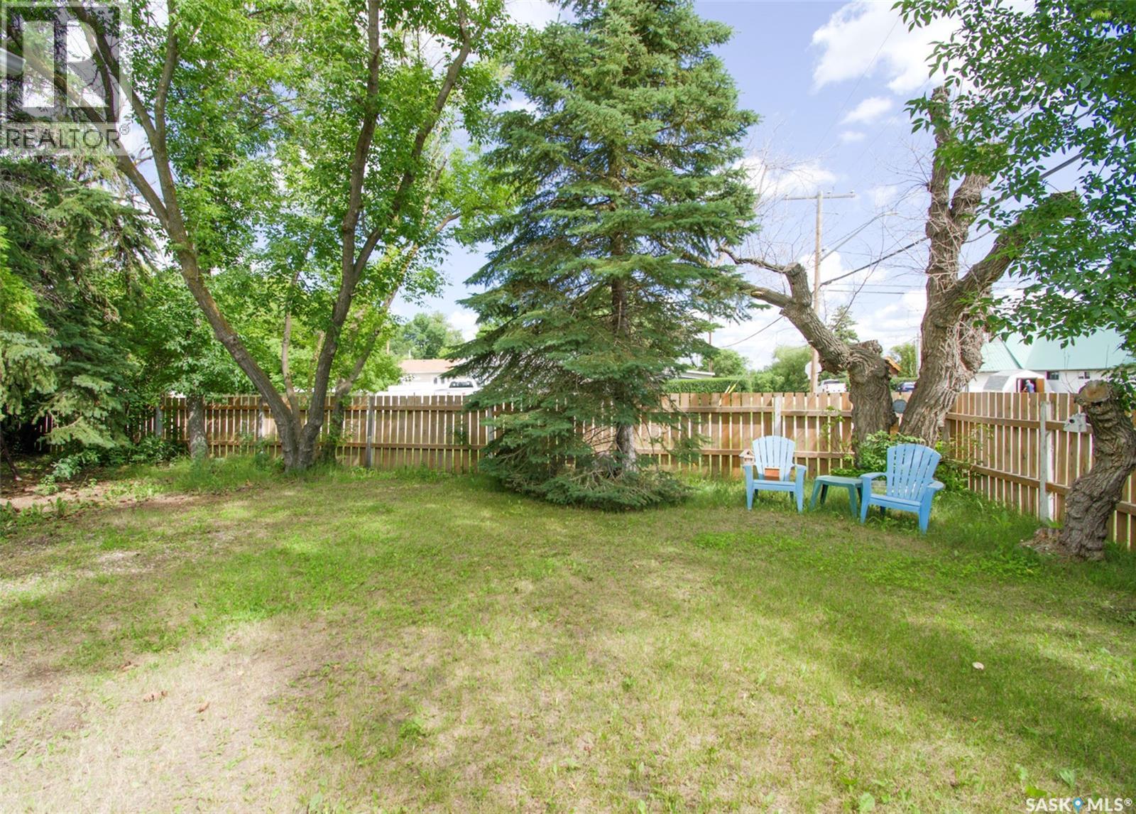 219 Nicoll AVENUE — photo 22
