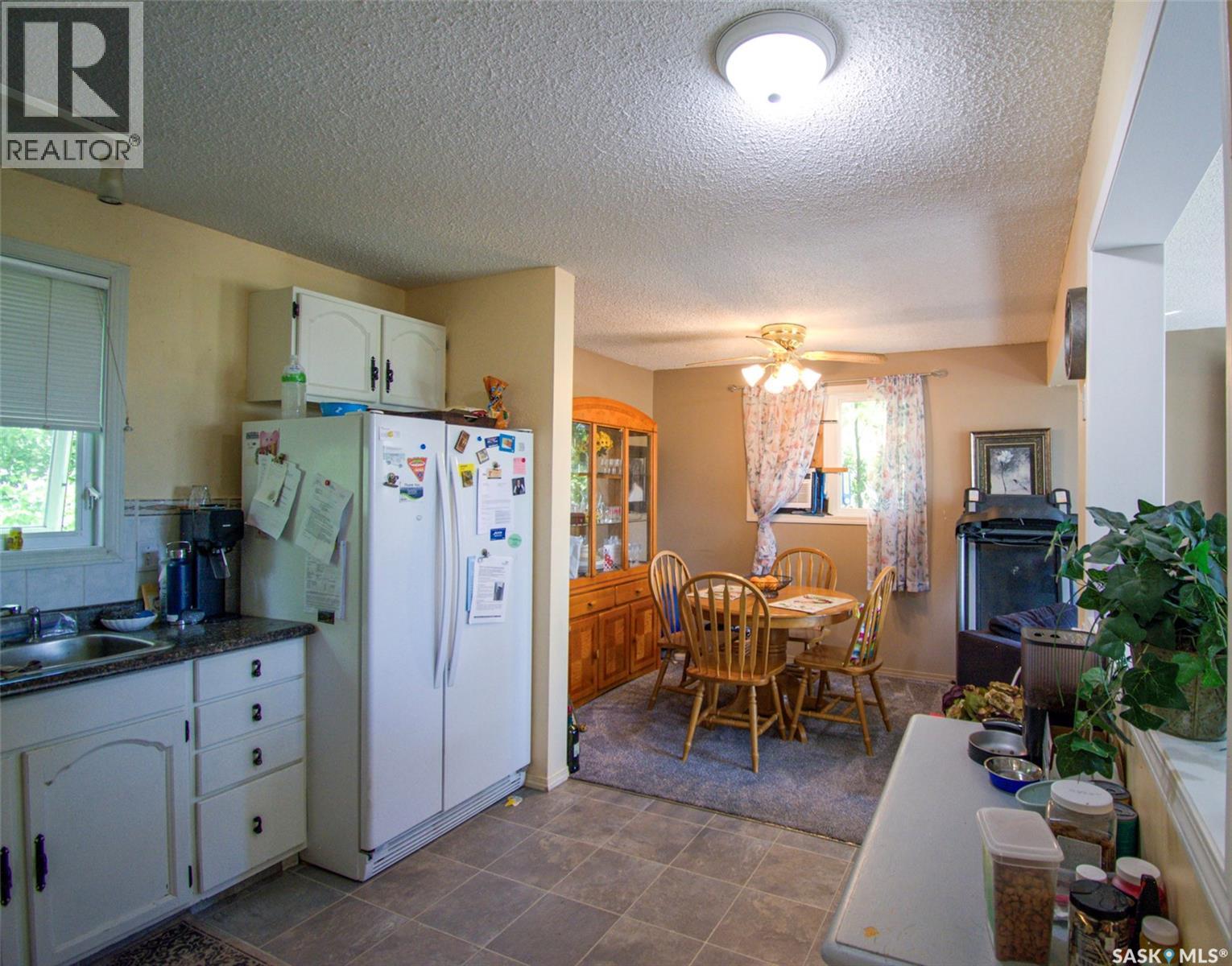 219 Nicoll AVENUE — photo 9