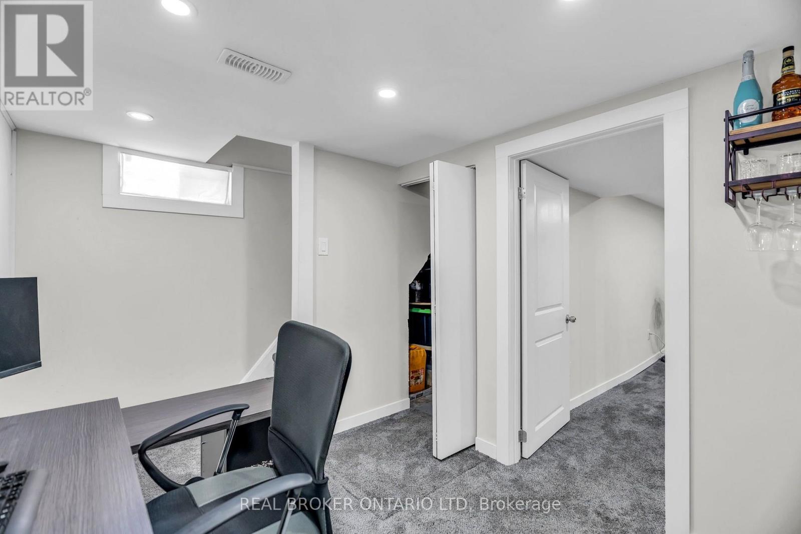 60 TILIPE ROAD - 32