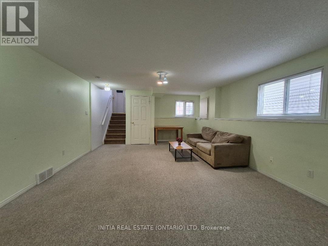 #7 145 NORTH CENTRE ROAD - 16