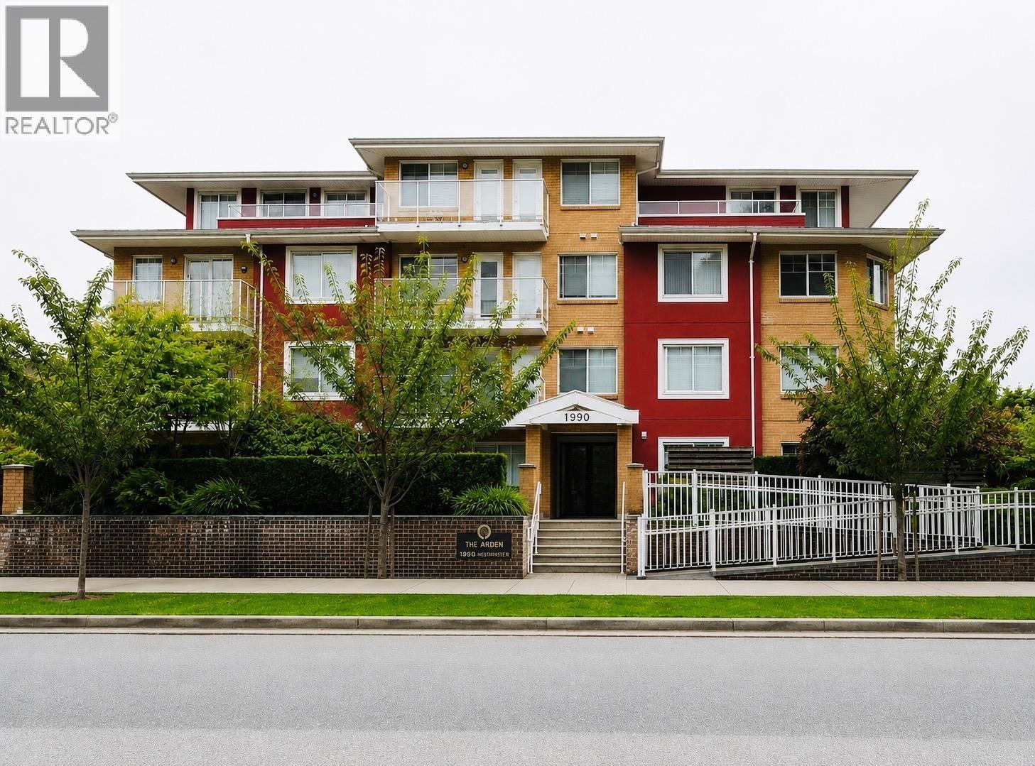 402 1990 WESTMINSTER AVENUE