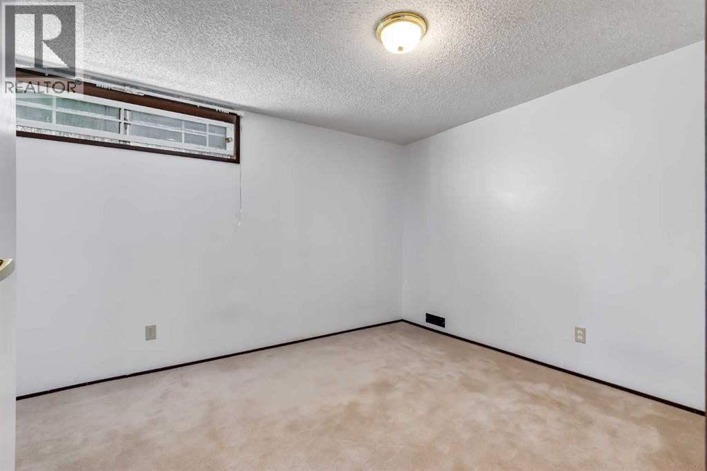 248 Huntcroft Road NE - 20