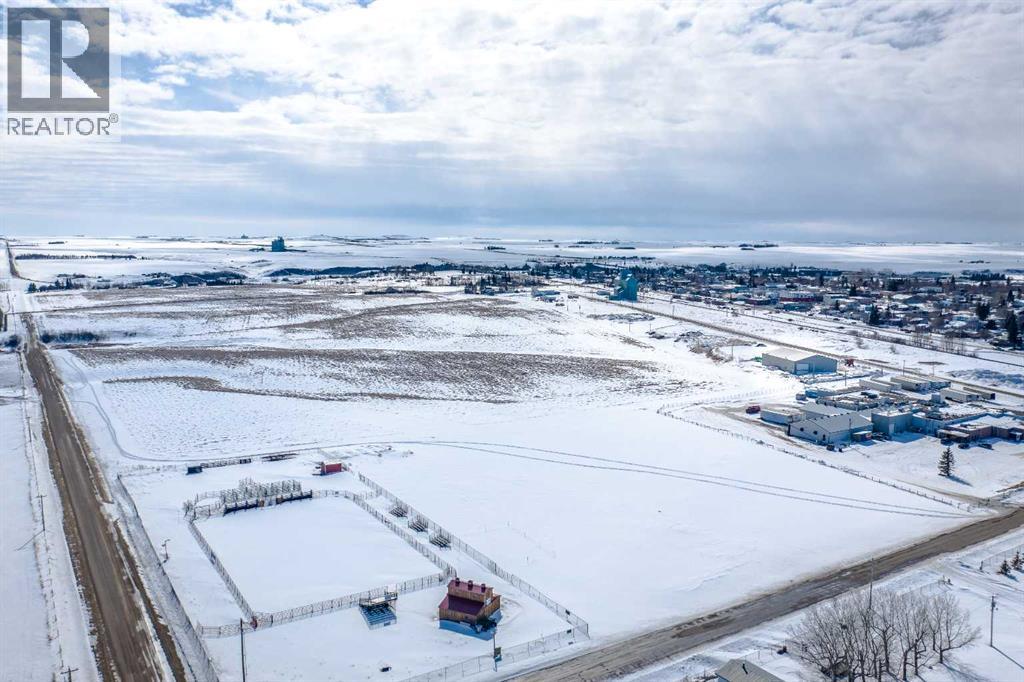 Listing photo – 237 North, Trochu