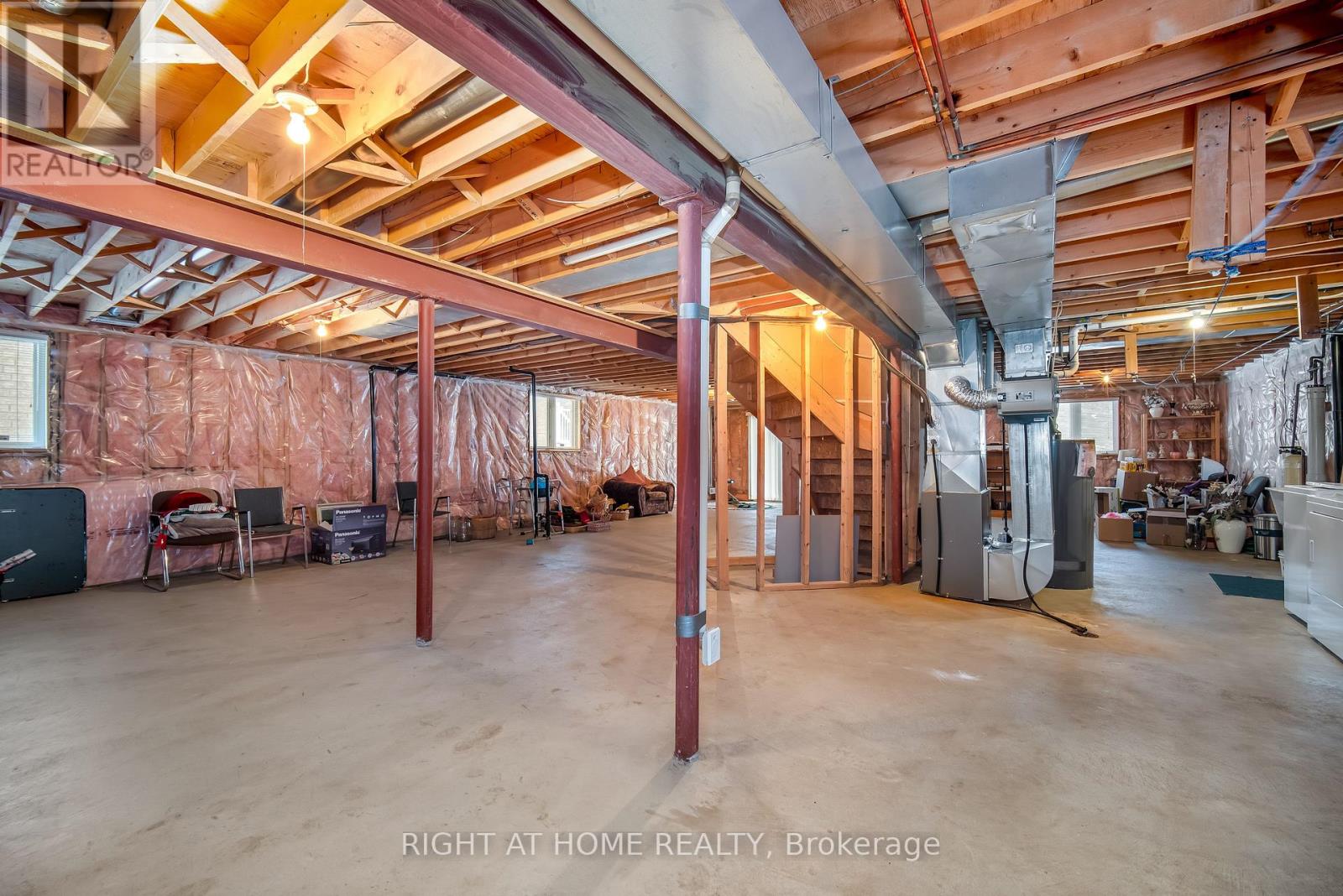46 WOODHAVEN CRESCENT - 32