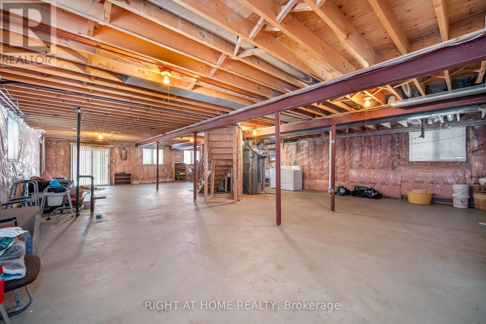 46 WOODHAVEN CRESCENT - 33