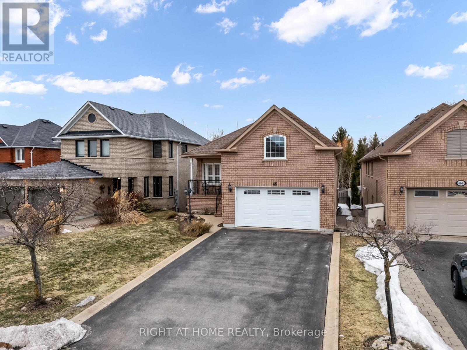 46 WOODHAVEN CRESCENT - 35