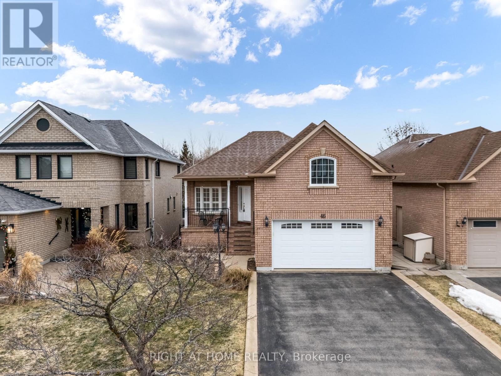 46 WOODHAVEN CRESCENT - 36