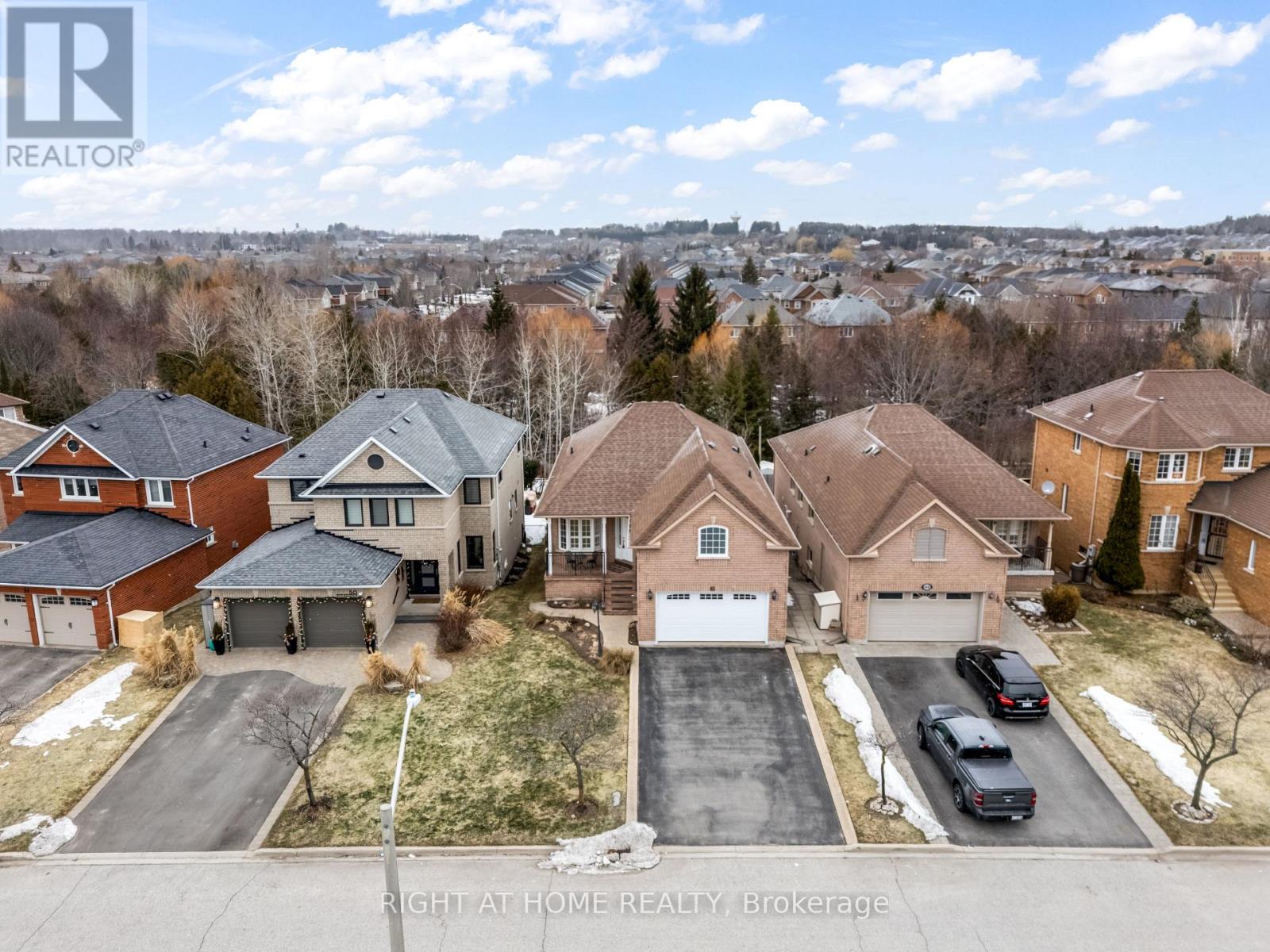 46 WOODHAVEN CRESCENT - 37