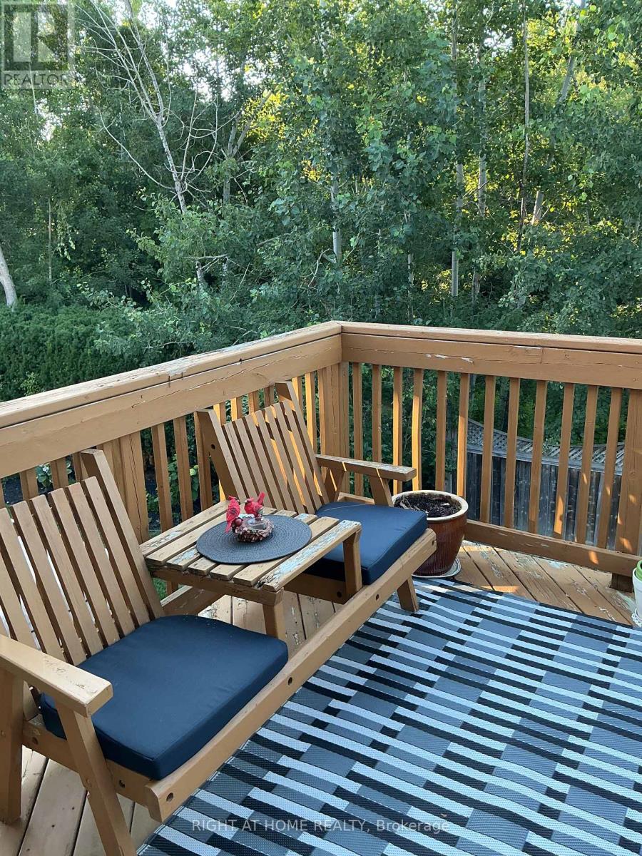 46 WOODHAVEN CRESCENT - 4