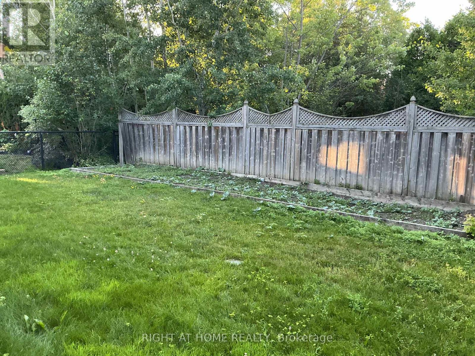 46 WOODHAVEN CRESCENT - 7