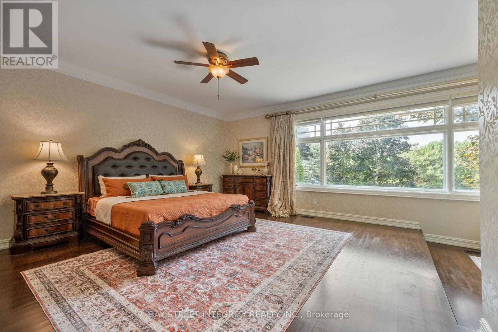 12 ALM COURT - 22