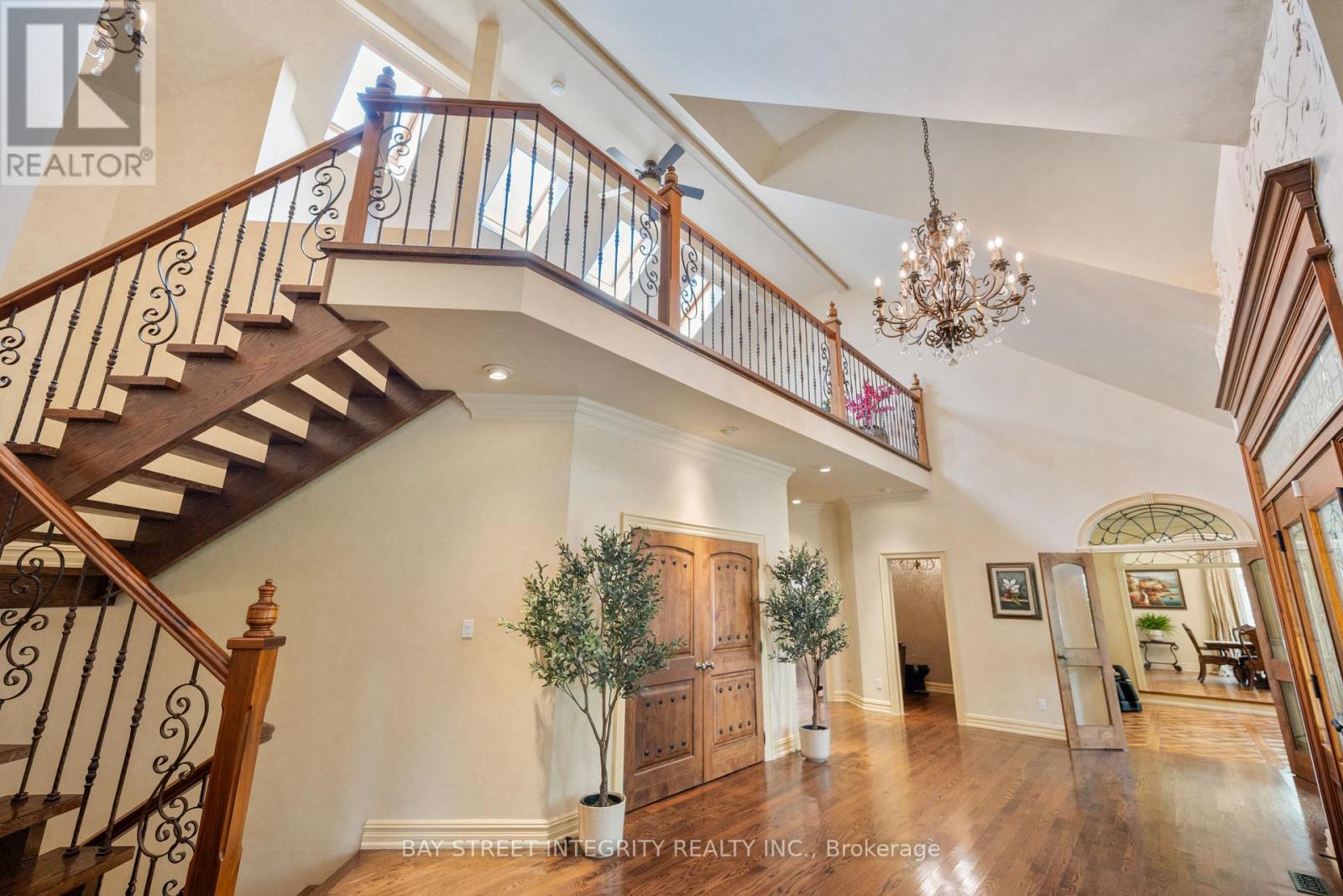 12 ALM COURT - 6