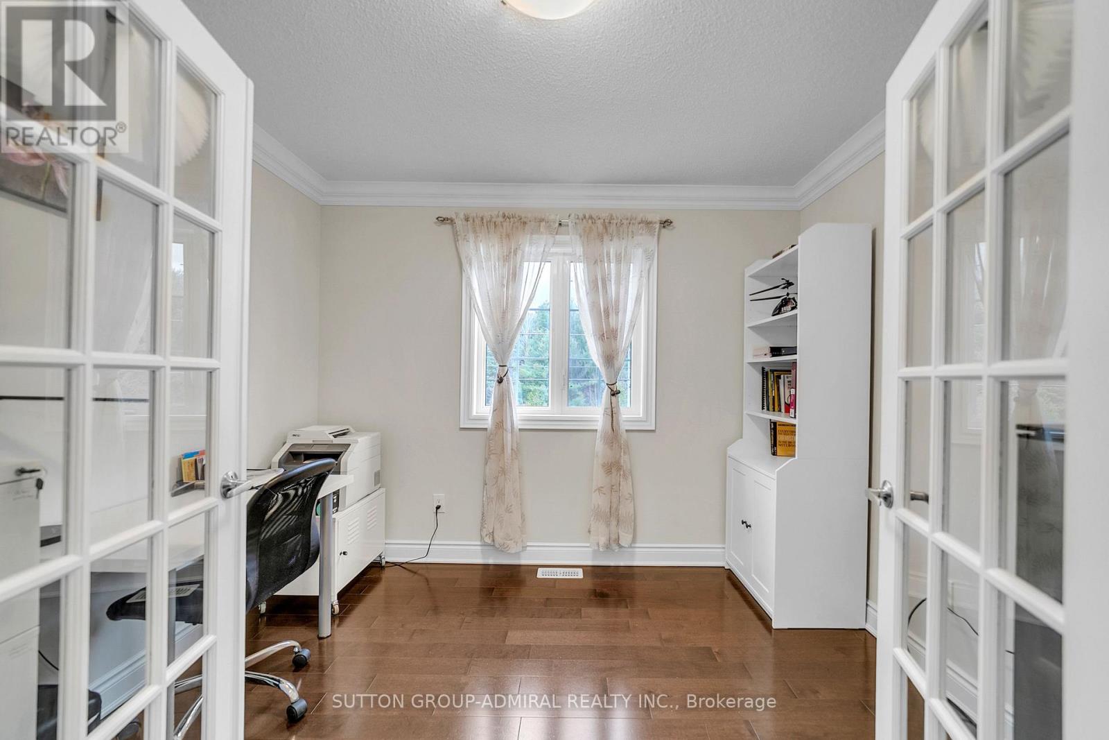 7 GAMBLE GLEN CRESCENT - 24