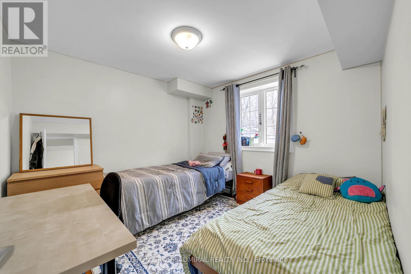 7 GAMBLE GLEN CRESCENT - 27