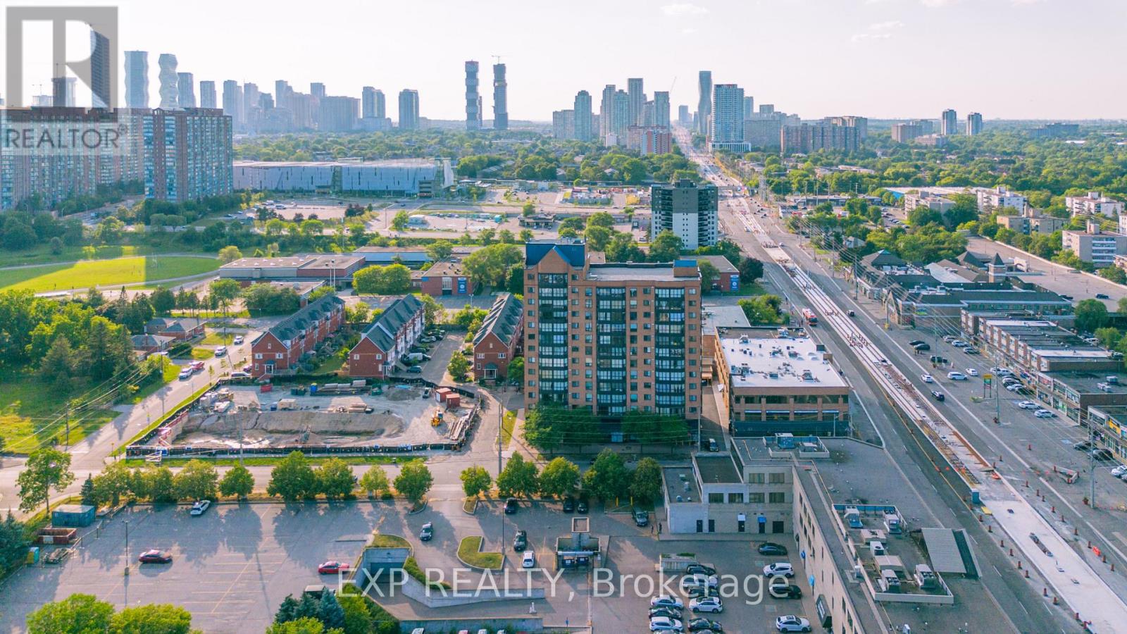 #202 25 AGNES STREET - 1