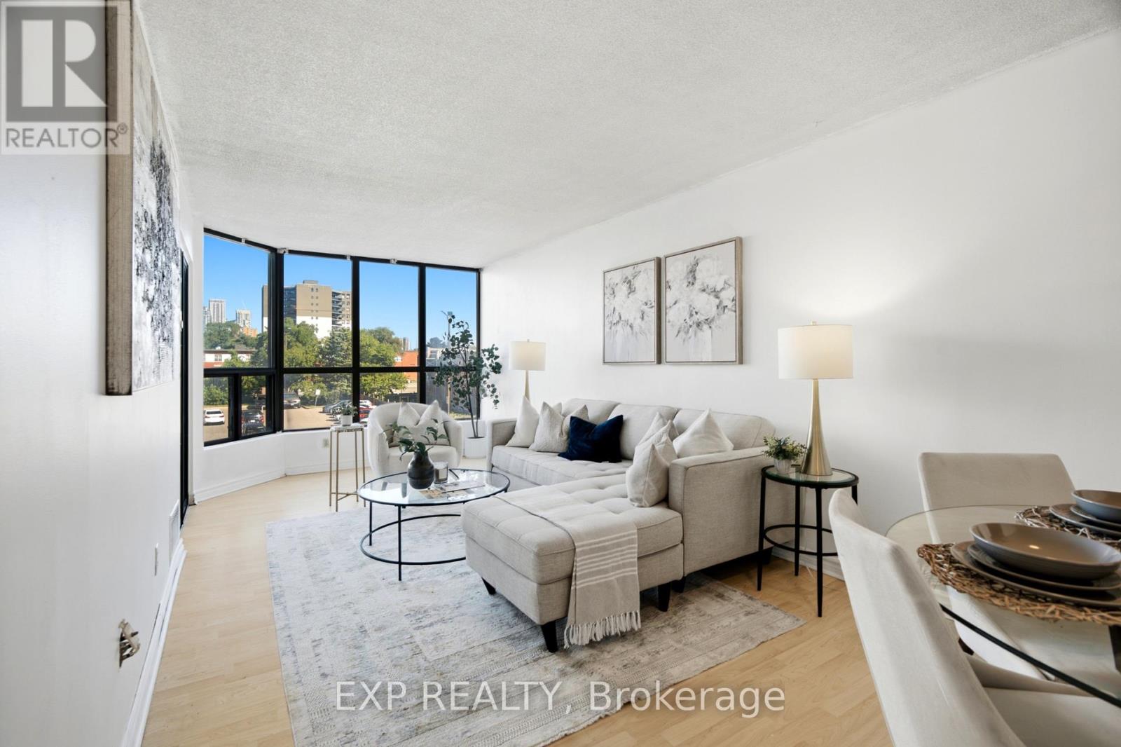 #202 25 AGNES STREET - 17