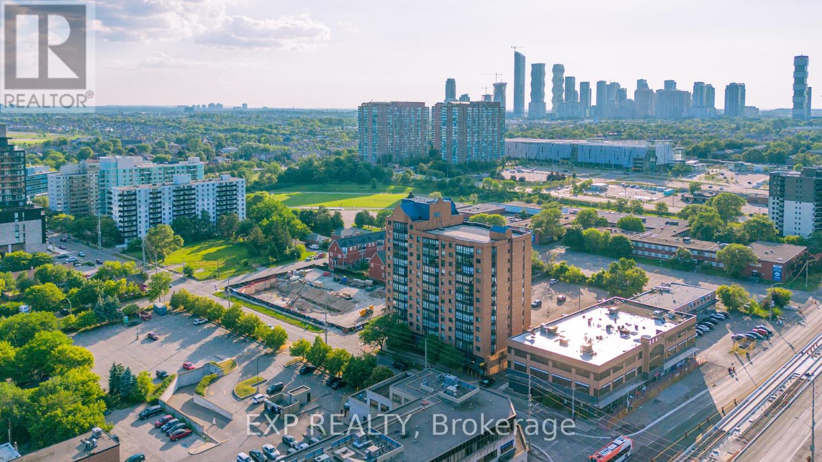 #202 25 AGNES STREET - 2
