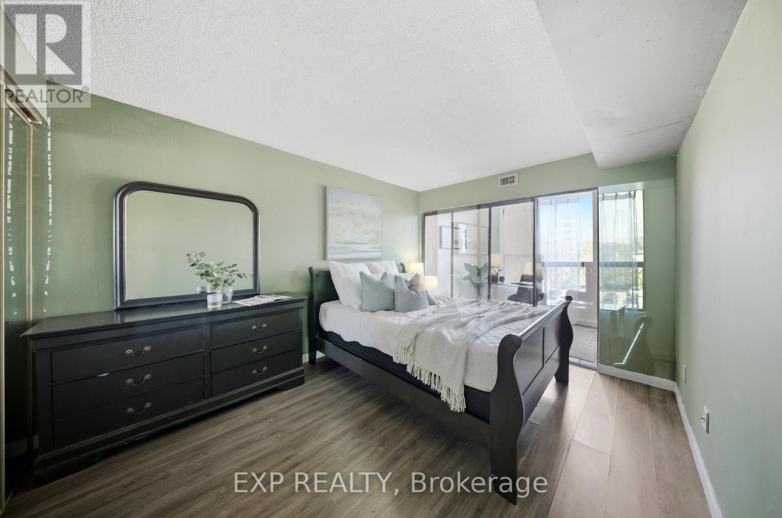 #202 25 AGNES STREET - 22