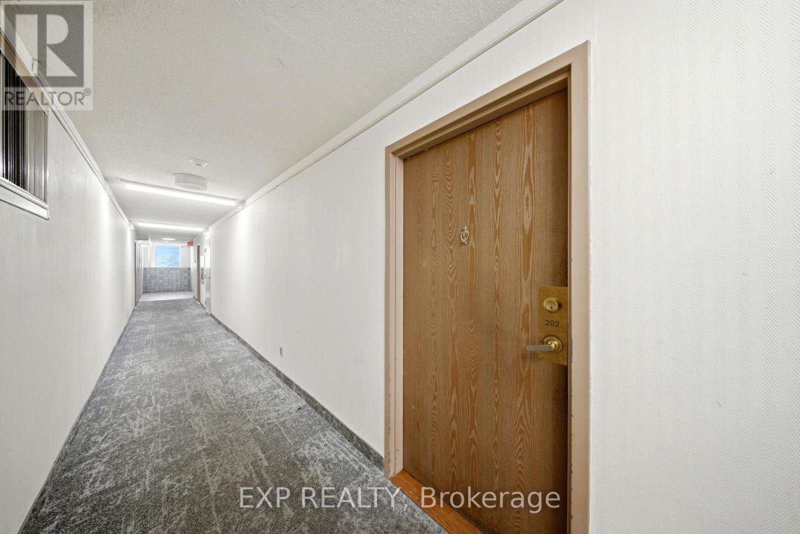#202 25 AGNES STREET - 8