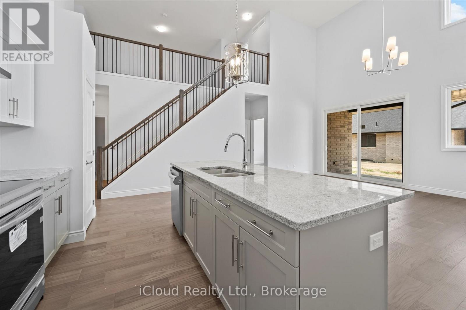 511 WATER ROAD - 6