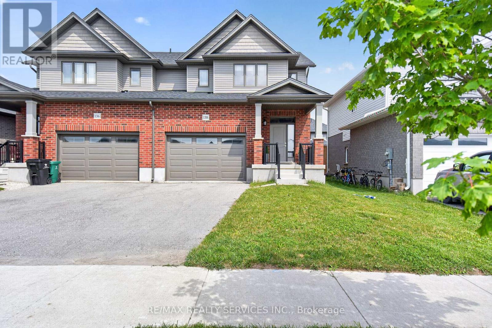 138 WOODBERRY CRESCENT - 11