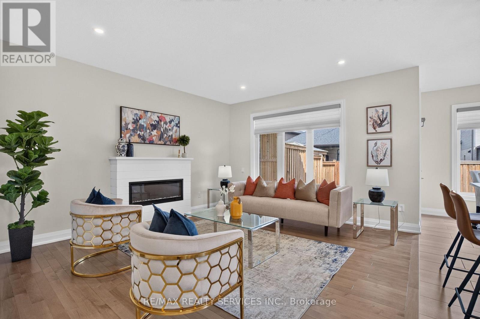 138 WOODBERRY CRESCENT - 18