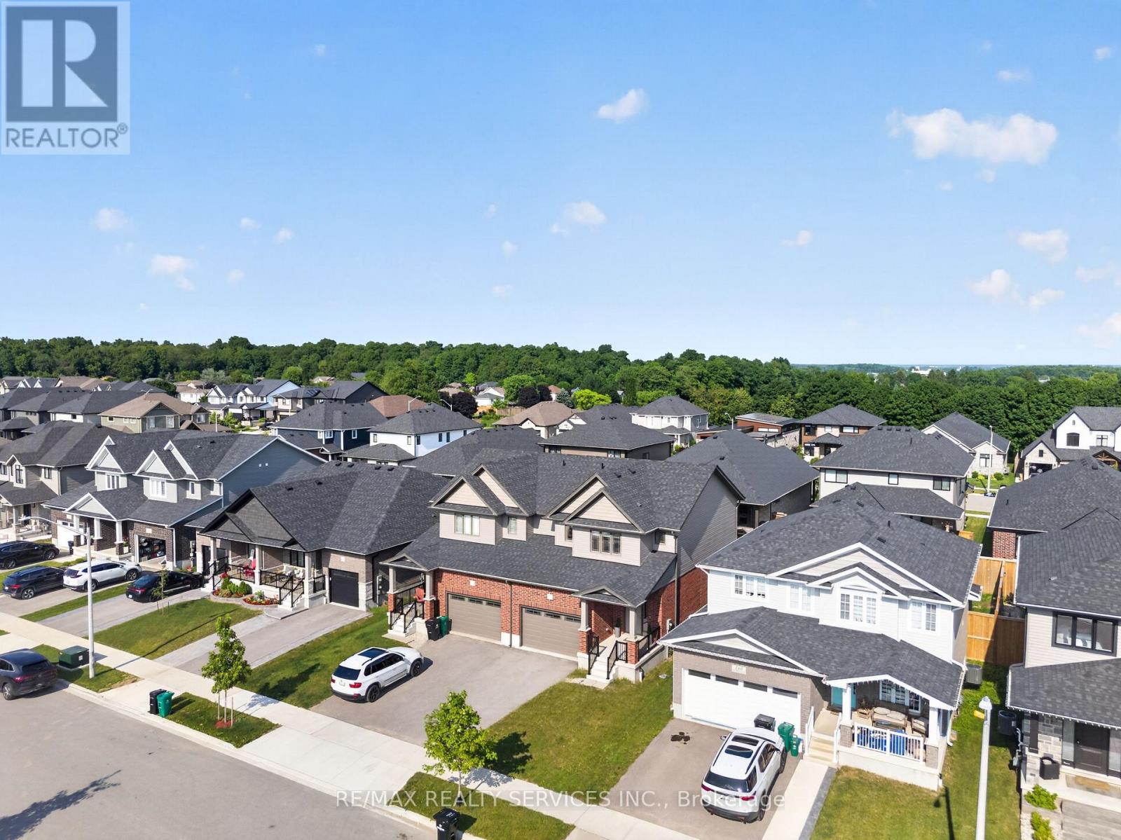 138 WOODBERRY CRESCENT - 2