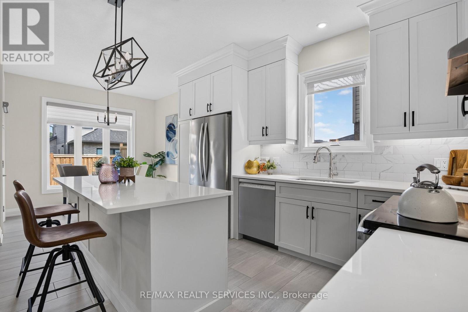 138 WOODBERRY CRESCENT - 22