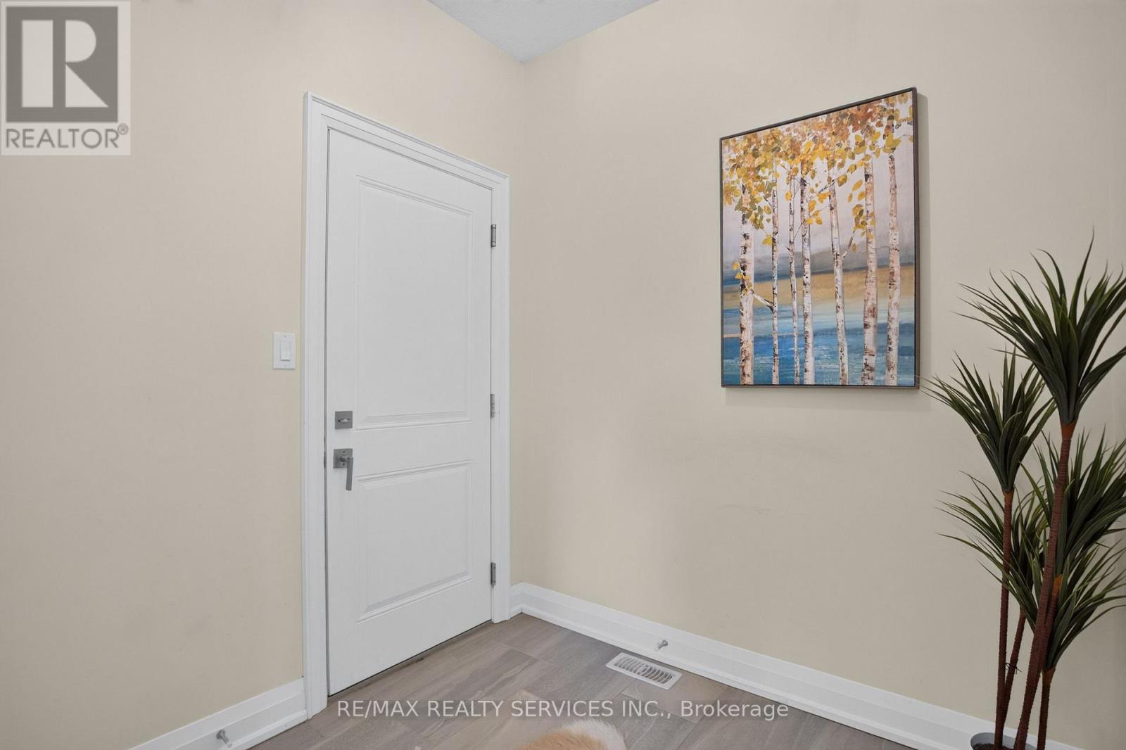 138 WOODBERRY CRESCENT - 26