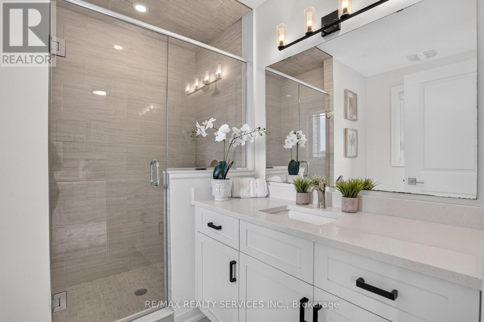 138 WOODBERRY CRESCENT - 33