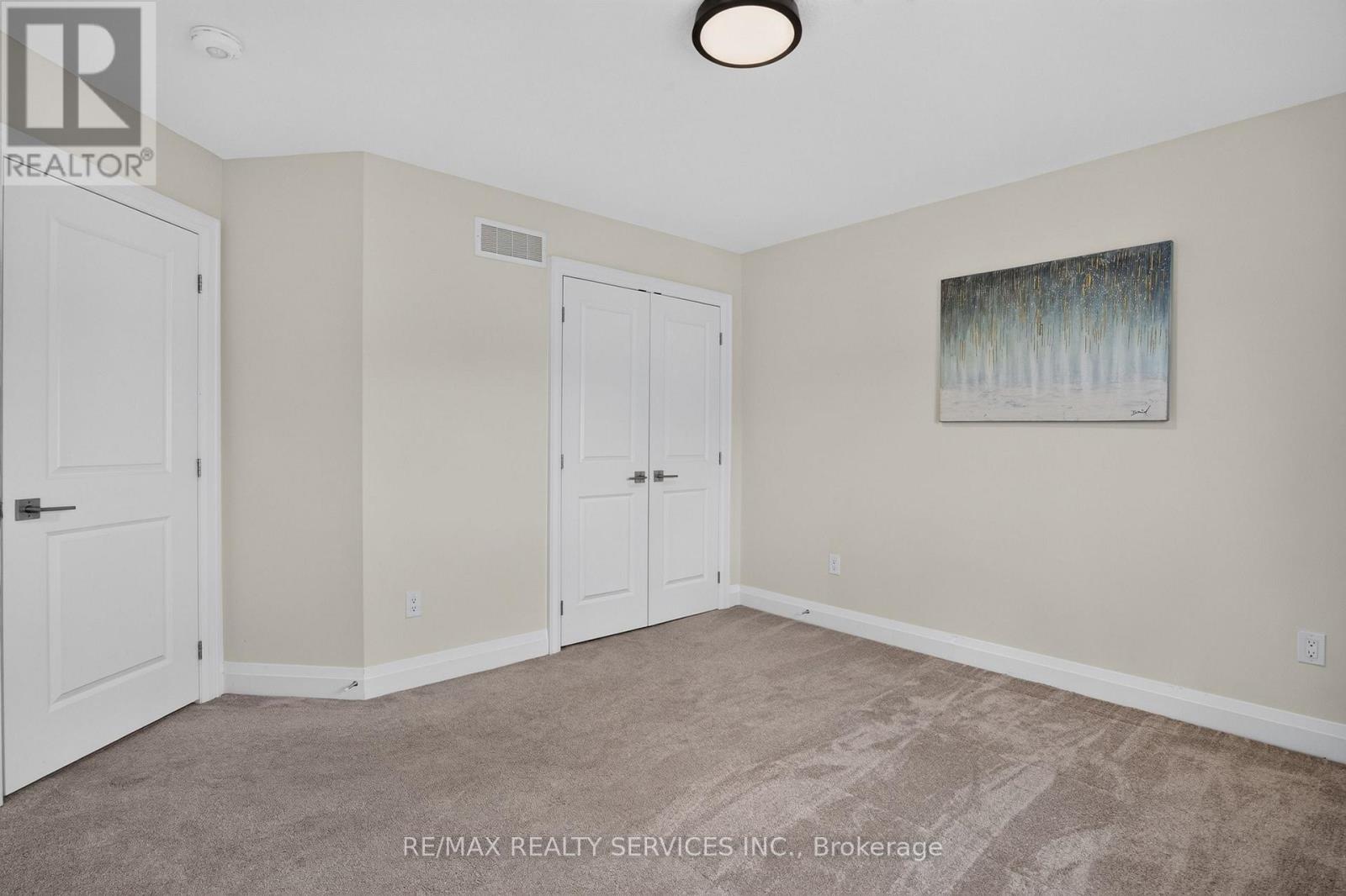 138 WOODBERRY CRESCENT - 39