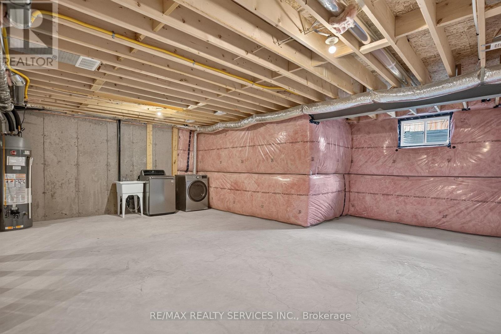 138 WOODBERRY CRESCENT - 45