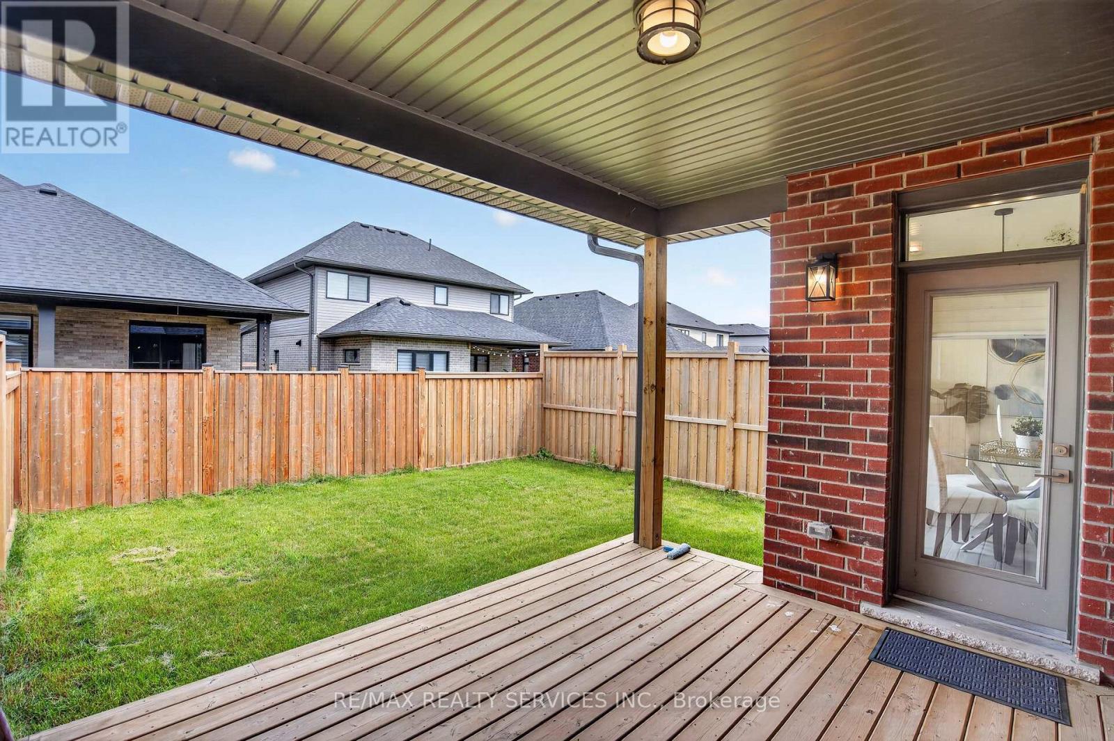 138 WOODBERRY CRESCENT - 46