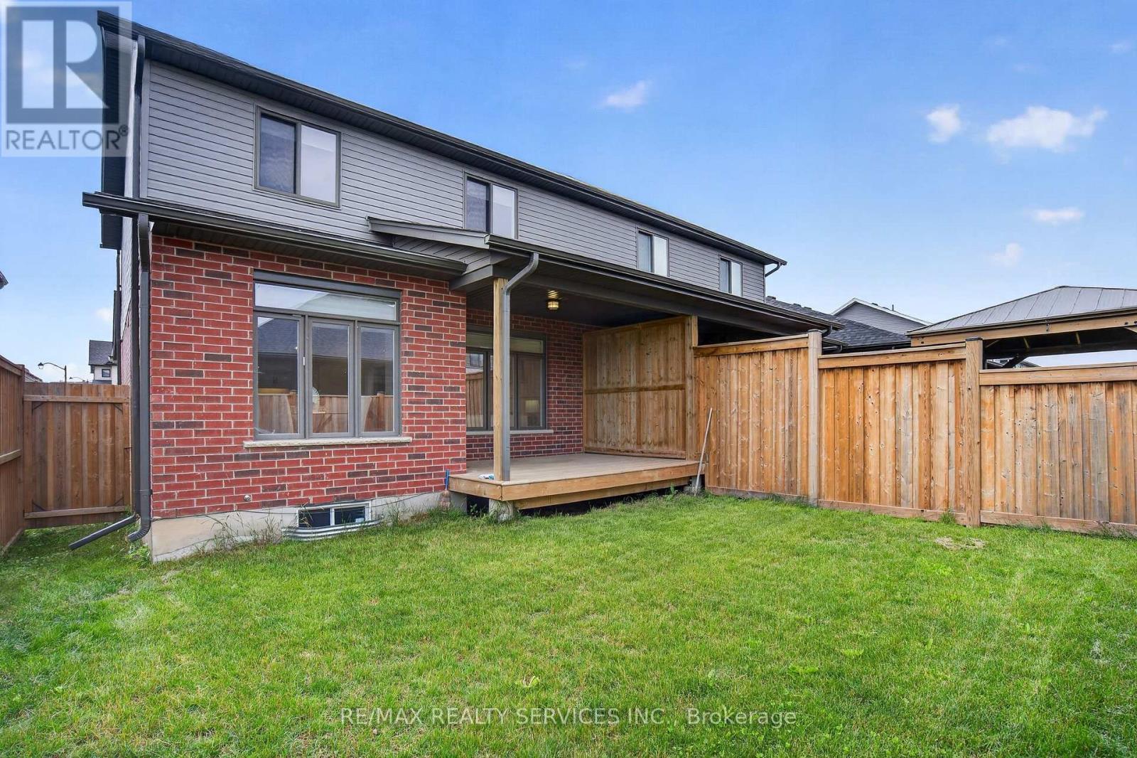 138 WOODBERRY CRESCENT - 47