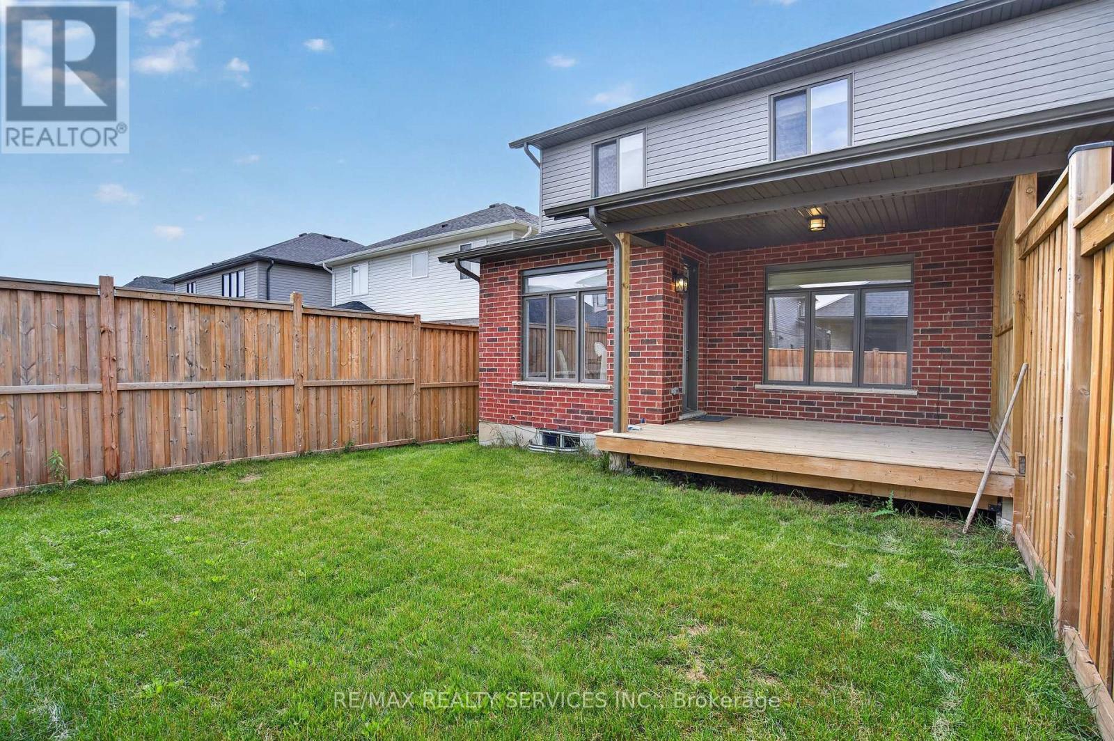 138 WOODBERRY CRESCENT - 48