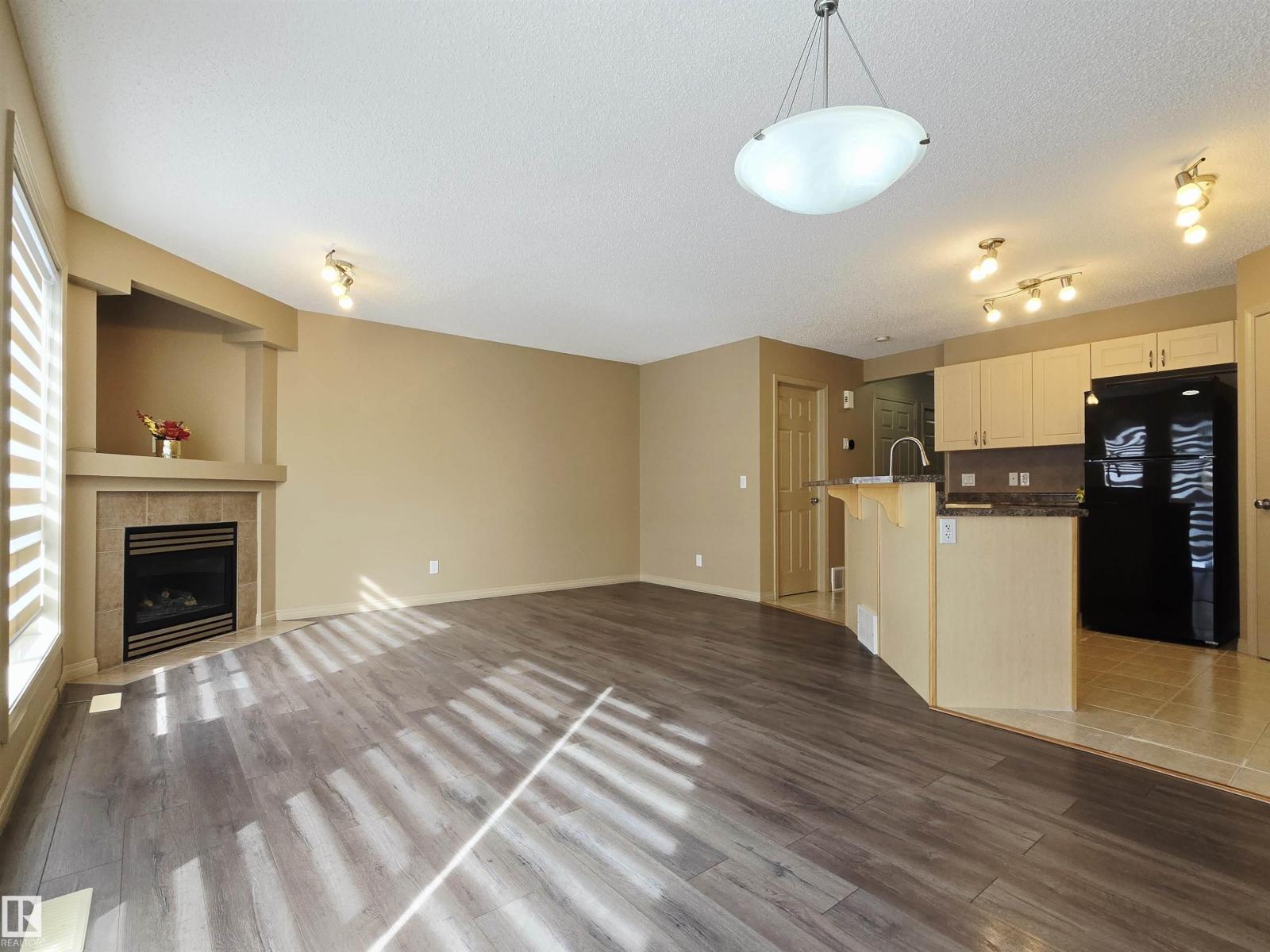 #60 1128 156 ST NW - 6