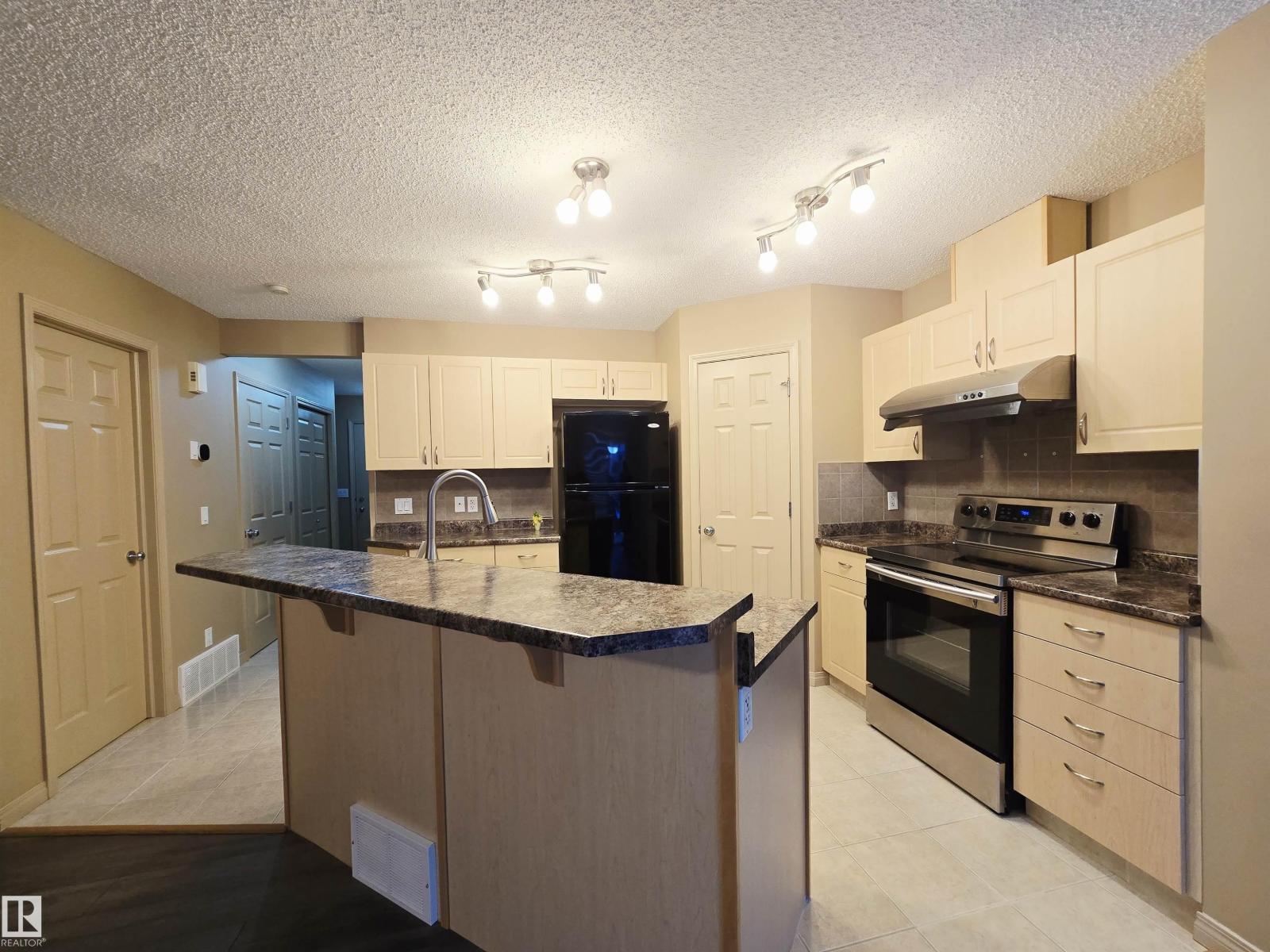 #60 1128 156 ST NW - 10