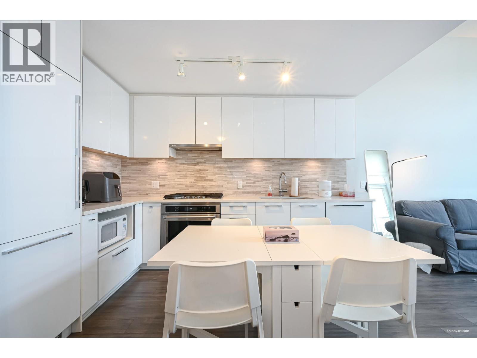 427 9551 ALEXANDRA ROAD, Richmond