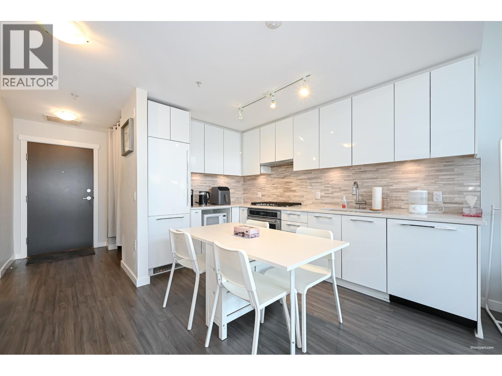 427 9551 ALEXANDRA ROAD, Richmond