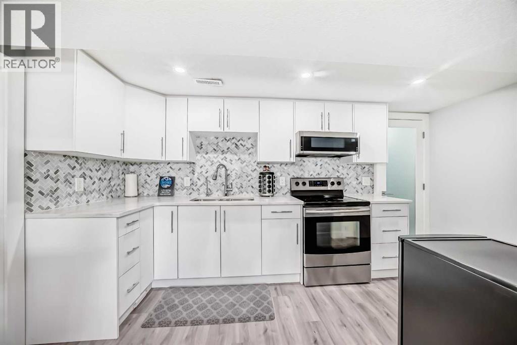 33 Redstone Drive NE - 40