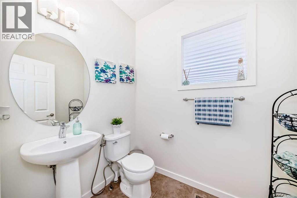 33 Redstone Drive NE - 36