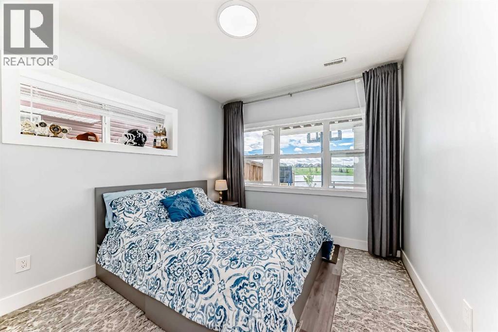 33 Redstone Drive NE - 35