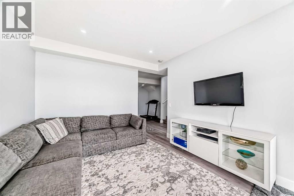 33 Redstone Drive NE - 34