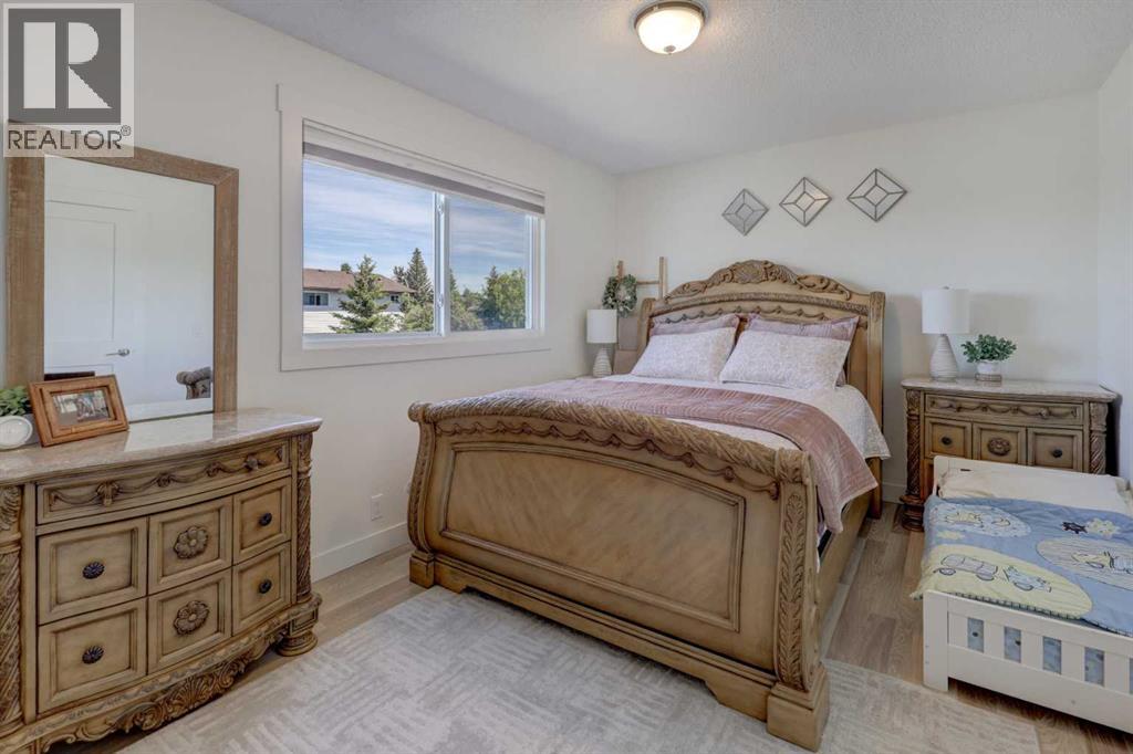 8320 Centre Street NE - 13
