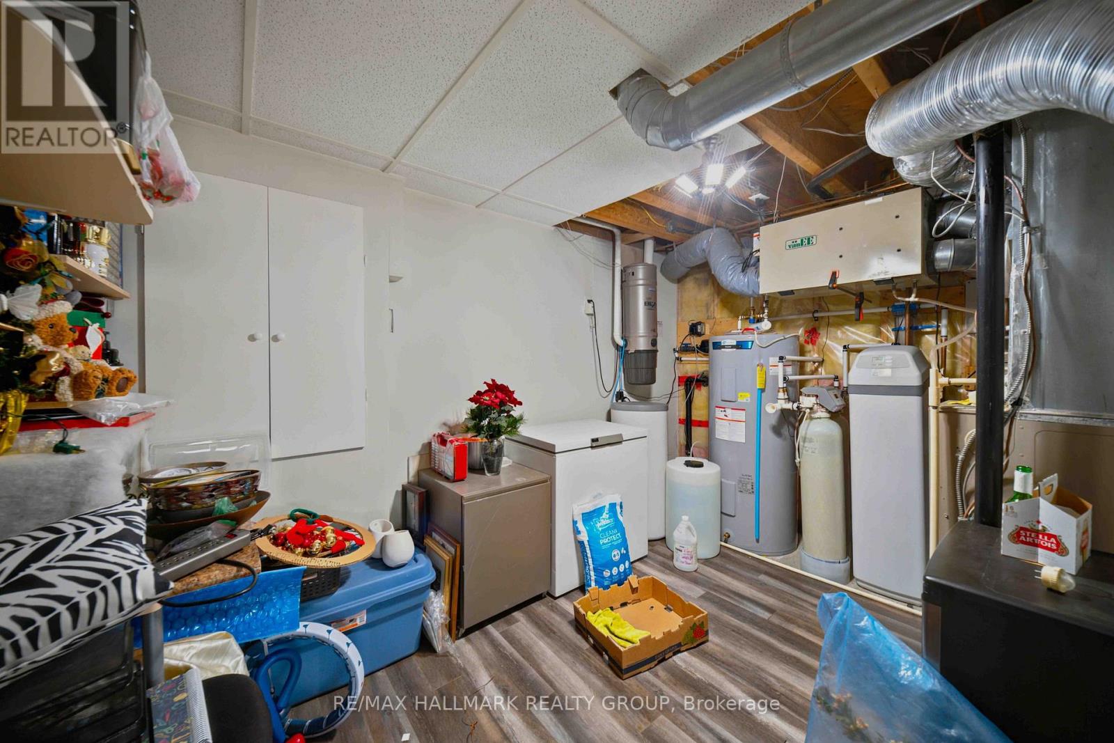 3020 BAY ROAD - 32