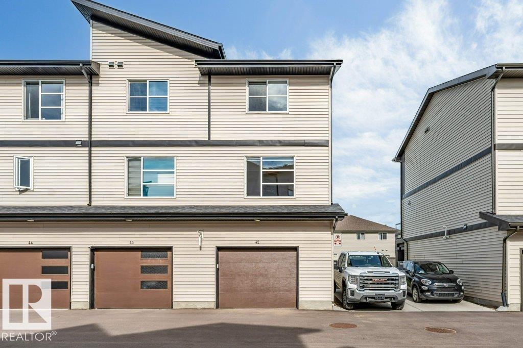 #42 1203 163 ST SW - 3