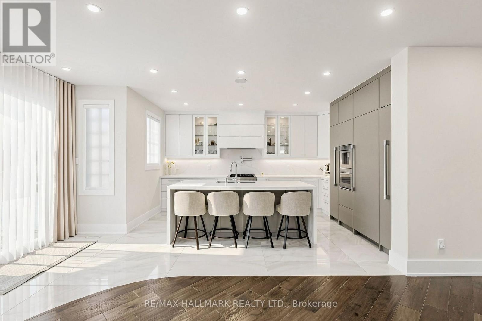 63 WILLETT CRESCENT - 10