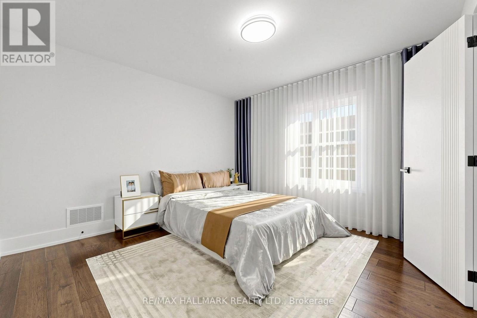 63 WILLETT CRESCENT - 22