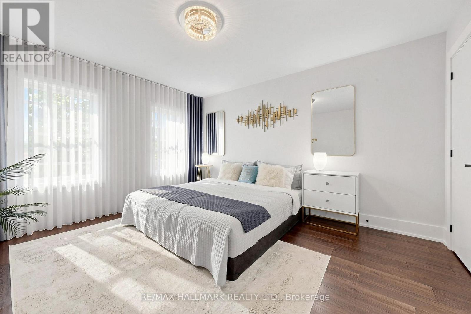 63 WILLETT CRESCENT - 26